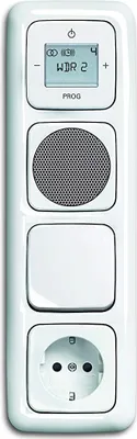 Produktbild von Busch Jäger Unterputz UP Digitalradio 8215 U (8215U) alpinweiß Komplett-Set Reflex SI Lautsprecher + 20 EUCKS-214 Steckdose mit Kinderschutz + Lichtschalter Wippschalter + Radioeinheit in 4 fach Rahmen integriert