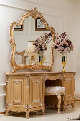 Produktbild von Casa Padrino Luxus Barock Schlafzimmer Schminktisch Set Gold - 1 Barock Schminktisch & 1 Barock Wandspiegel & 1 Barock Hocker - Prunkvolle Barock Schlafzimmer Möbel