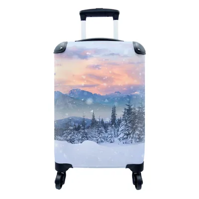 Produktbild von MuchoWow® Koffer Handgepäck Trolley Rollkoffer Kleine Reisekoffer mit 4 Rollen - Schnee - Himmel - Wald - Winter - Cabin Size < 55x40x23 cm & 55x40x20 cm - Fotokoffer - Kabinenkoffer - Boardgepäck - Reise-Box - Reisekoffer - Reisegepäck - Koffer mit Bild - Trolley für Kinder