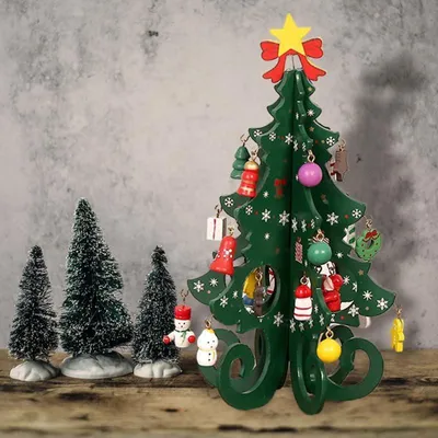 Image de Calendrier de l'Avent miniature en bois, forme de sapin de Noël, avec 24 décorations, couleur verte, dimensions : 19 x 11 cm