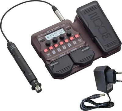 Produktbild von Zoom A1X Four Effektgerät mit 9v Netzteil
