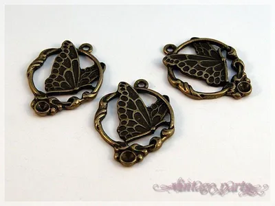 Produktbild von Vintageparts Anhänger Metalllegierung antik bronze Schmetterling 33 mm, 2 Stück