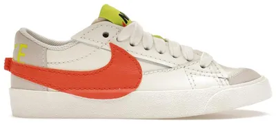 Immagine prodotto di Nike Blazer Low 77 Jumbo, colorazione Sail/Orange (donna) - Taglia EU 36