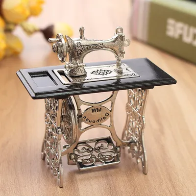 Produktbild von Mini -Miniatur -Nähmaschine für 1/12 Skala Puppenhaus DIY Dekoration Geschenk