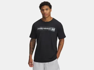 Produktbild von Under Armour Ua Camo Chest Stripe Ss Black Black Xl