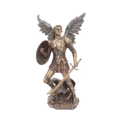 Diese Skulptur stellt den Erzengel Michael dar, zentrale Figur im Christentum, Judentum und Islam.
