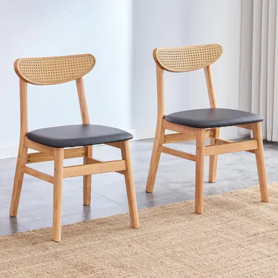 Image de Ensemble de deux chaises de salle à manger, dossier en rotin, structure en bois massif, assise rembourrée (bois)