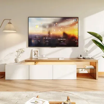 Obrázek produktu pro TV stolek v bílé barvě s vysokým leskem – Asymetrická nízka komoda s LED osvětlením a skleněnými policemi