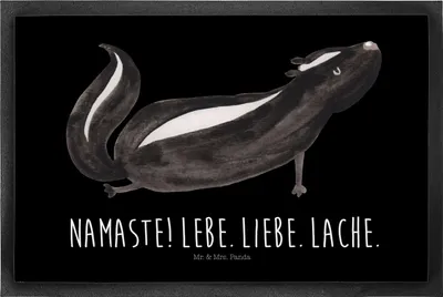 Produktbild von Mr. & Mrs. Panda fußmatte Stinktier Yoga 50 x 75 cm - Schwarz - Geschenk, Schmutzmatte, Schmutzfangmatte, Namaste, Raubtier, Liebe, Türmatte, Fußabstreifer, Wildtier