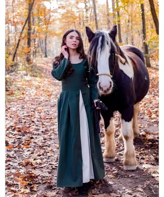 Produktbild von Mittelalterliches Kleid Grün/Natur "Larina" S