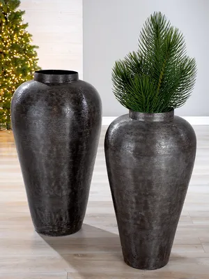 Produktbild von Gilde Bodenvase, "Noir", Aluminium, schwarz, VE 1, H. 89 cm, D. 49 cm 67847 /kein Paketversand möglich/Abholung in Wiesloch oder mit Aufpreis Palettenversand