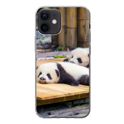 Produktbild von MuchoWow® Handyhülle Schutzhülle Hülle für iPhone 12 Pandas - Boden - Holz Silikon Softcase Handy Hülle - Schutzhülle