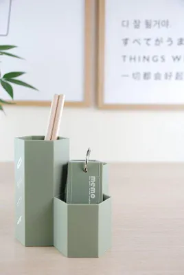 Produktbild von Famanu Stifthalter mit kreativen Fächern - bonengrün