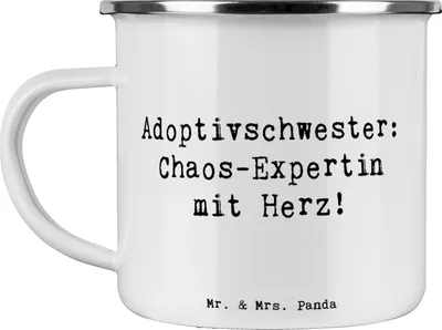 Produktbild von Mr. & Mrs. Panda Haferl Spruch Adoptivschwester Chaos - Weiß - Geschenk, Handarbeit, Reisebecher, Emaille Becher, Teetasse, Tasse, Pott, persönliche Erinnerungen, Familie