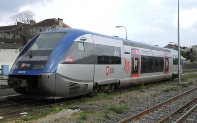 Image de Jouef Dieseltriebwagen X 73500 SNCF Nouvelle Aquitaine (Bordeaux), Ep. VI HJ2438