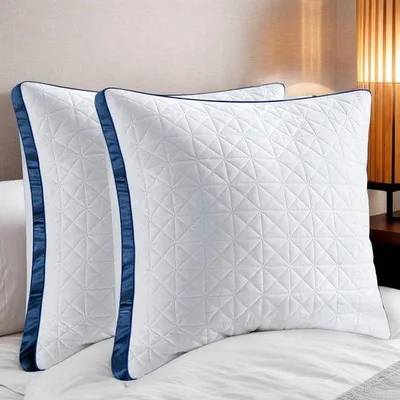 Obrázek produktu pro Uniqoos® Sada dvou polštářů, 80 x 80 cm – výplň z mikrovlákna, 950 g, hypoalergenní, měkká a podpůrná, prodyšný a šetrný k pokožce potah, lze prát při 30–40 °C