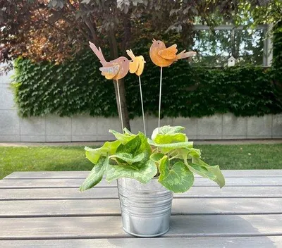 Produktbild von Gartenkunst - 3 Stück Vogelstatue - Metallische Gartendekoration - Wetterfest und Dauerhaft - Maße 12 cm x 30 cm - Ideal für Balkon und Garten