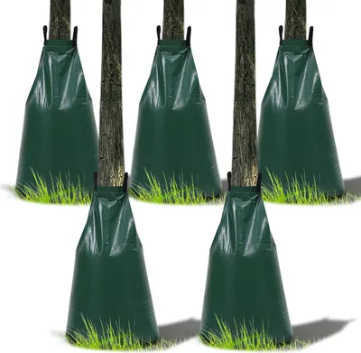 Immagine prodotto di 5 sacchi per l'irrigazione da 75 litri in PVC resistente ai raggi UV, colore verde
