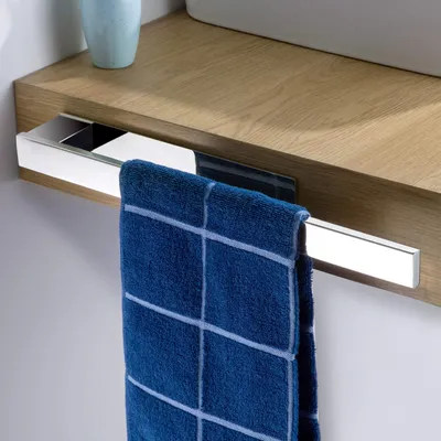 Image de Porte-serviettes sans perçage - Porte-serviettes de salle de bain autocollant en acier inoxydable poli miroir, 39 cm