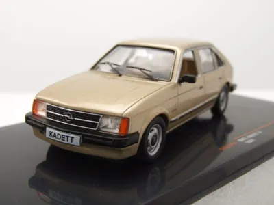 Produktbild von Ixo Models CLC394 Opel Kadett D 1981 beige metallic 1:43