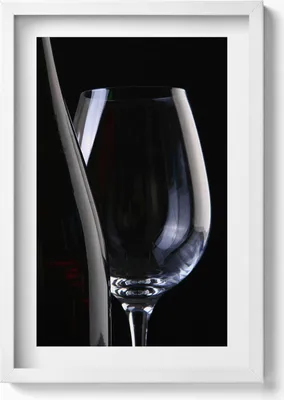 Produktbild von Ein Glas und eine Flasche– Wandbild mit Rahmen – Gerahmtes Bild  – Wanddekoration – 40x60 cm – Weiß