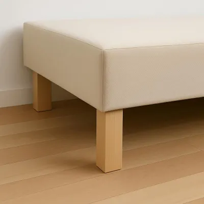 Image de Pieds de meubles en bois, légèrement vernis, dimensions 17,5 x 5,5 x 5,5 cm, pour meubles