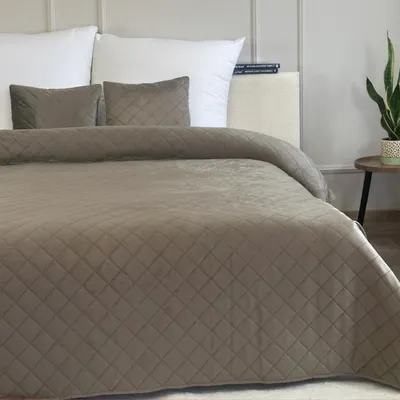 Obrázok produktu pre Prehoz na posteľ Obojstranný zamatový prehoz Amarante Taupe 010 180x220+2x 40x40