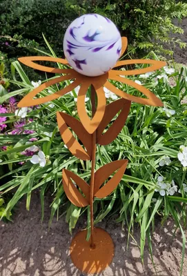 Produktbild von Glaszauber Blume Paris Cortenstahl 77 cm Kugel aus Glas in lila Dekoration Garten