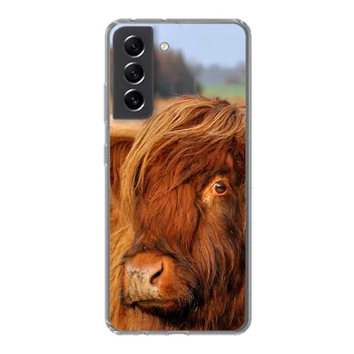 Produktbild von MuchoWow® Handyhülle Schutzhülle Hülle für Samsung Galaxy S21 FE Schottischer Highlander - Gras - Baum Silikon Softcase Handy Hülle - Mobiltelefonhülle