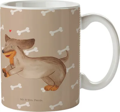 Produktbild von Mr. & Mrs. Panda Reisebecher Hund Dackel - Hundeglück - Geschenk, Campingbecher, Hunde, Kinderbecher, Haferl, Kindertasse, Braun, Schulkind Tasse, Pott, Herz, Sprüche