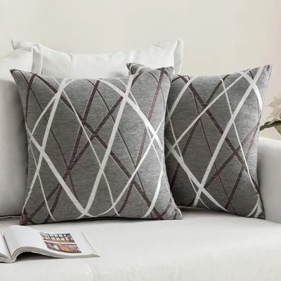 Produktbild von Ibenzoa® Kissenhülle 45 x 45 cm aus weicher Chenille, modernes Linienmuster, dekorative Zierhülle mit verdecktem Reißverschluss