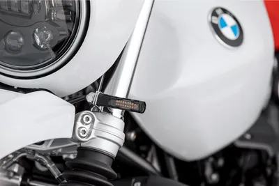 Produktbild von Hashiru LED Lauflicht-Blinkerpaar ST04 M10 Alu für Motorrad