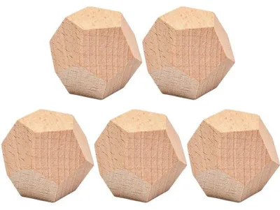 Immagine prodotto di 5 dadi in legno per giochi creativi