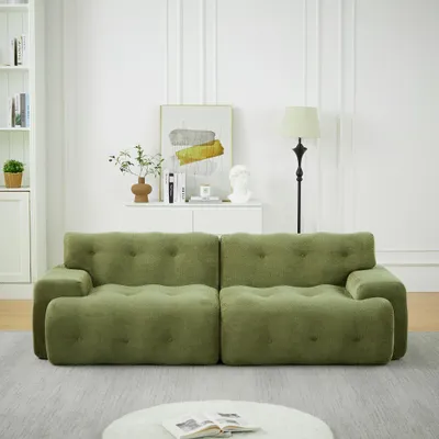 Zdjęcie produktu dla Sofa Clinvia Cloud, bardzo duża sofa dwuosobowa – szerokie podłokietniki i nowoczesny design z guzikowymi wykończeniami. Sofa o zaokrąglonych kształtach, idealna do salonów i mieszkań. Nie wymaga montażu.green
