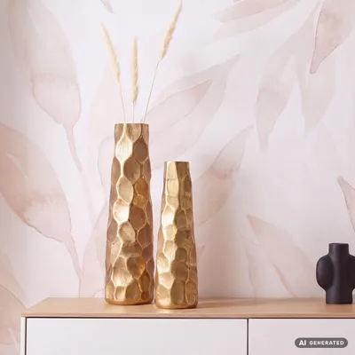 Produktbild von FineBuy Deko Vase 2er Set Aluminium Gold Blumenvase Dekovase Hammerschlag-2-teilig für Blumen Alu Tischvase Wohndeko Metall Tischdeko Handgefertigt, KI-generiertes Bild