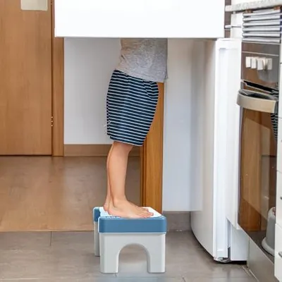 Produktbild von Toilettenhocker für Erwachsene, rutschfester Klohocker mit Massagerädern, tragbarer WC Hocker zur Linderung von Blähungen und Verstopfung