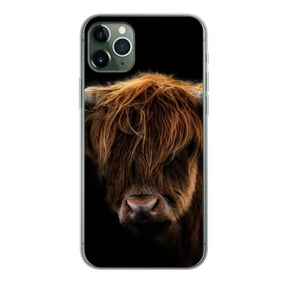 Produktbild von MuchoWow® Handyhülle Schutzhülle Hülle für iPhone 11 Pro Max Schottischer Highlander - Hörner - Schwarz - Tiere - Natur - Wild - Kuh Silikon Softcase Handy Hülle - Schutz