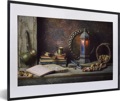 Produktbild von MuchoWow® Gerahmtes Poster Buch - Stilleben - Walnuss - Laterne - Vintage 60x40 cm - Poster mit Schwarzem Bilderrahmen Wandposter Rahmen Foto Bilder - Schlafzimmer - Plakat in Rahmen - Drucken