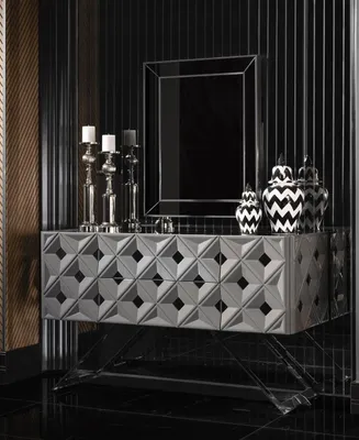 Image de Élégante coiffeuse grise avec miroir en bois