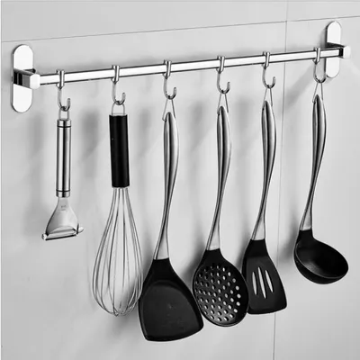 Image de Porte-accessoires de cuisine et de salle de bain en acier inoxydable, de 40 cm de haut, avec 6 crochets muraux.