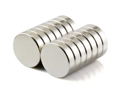 Immagine prodotto di Magneti al neodimio, forma disco, dimensioni 10 x 1,5 mm, confezione da 100 pezzi