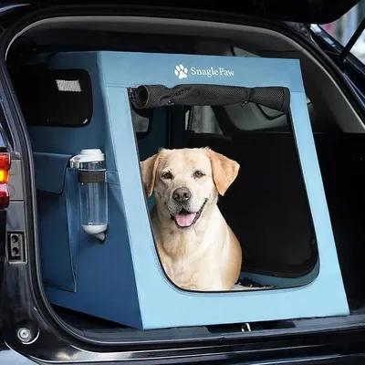 Produktbild von Große Hundetransportbox für Autoreisen,Zusammenklappbare Transportbox mit Metallrahmen & 3-Maschigen Türen,Hundebox für Kofferraum/Rücksitz,Stabil Kennelbox mit Großer Aufbewahrungstasche