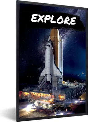 Produktbild von MuchoWow® Gerahmtes Poster Zitate - Rakete - 'Erforschen' - Sprichwörter - Jungs - Kinder - Kinder - Junge 60x90 cm - Poster mit Schwarzem Bilderrahmen Wandposter Rahmen Foto Bilder - Kunst