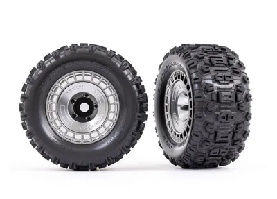 Productafbeelding van Traxxas wiel, 3,8 inch, Sledgehammer-banden, halfmat chroomvelg met wieldeksels (2)