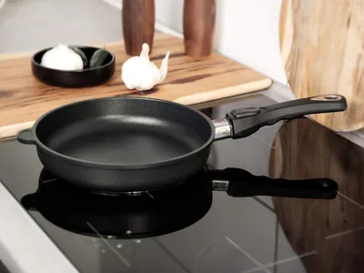 Obrázek produktu pro Pánev – Hrnec – Pečící pánev – Grilovací pánev – Litinová pánev – Průměr 32 cm – Odnímatelná rukojeť