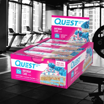 Produktbild von Quest Nutrition Quest Bars (12x60g) Birthday Cake - Riegel - Protein-Riegel