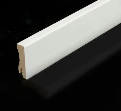 Produktbild von FN Neuhofer 631 Sockelleiste Weiß Starkfolie mit Holzkern 16x58x2500mm mit Clipsfräsung