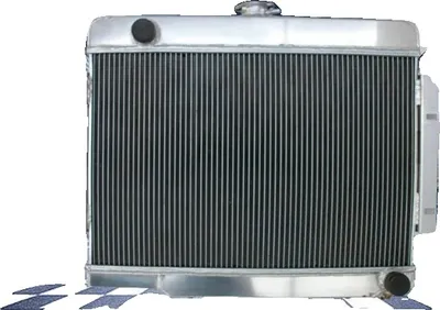 Zdjęcie produktu dla Aluminiowa chłodnica Jeep CJ, dostosowana do konwersji V8, solidna konstrukcja, optymalna wydajność chłodzenia