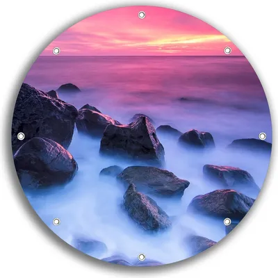 Produktbild von Wallario rundes Outdoor-Poster für Garten oder Balkon, Motiv Felsen im Meer bei Sonnenuntergang, 30 cm Durchmesser