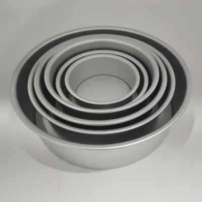 Produktbild von Set aus 6 Tortenformen aus eloxiertem Aluminium, verschiedene Größen